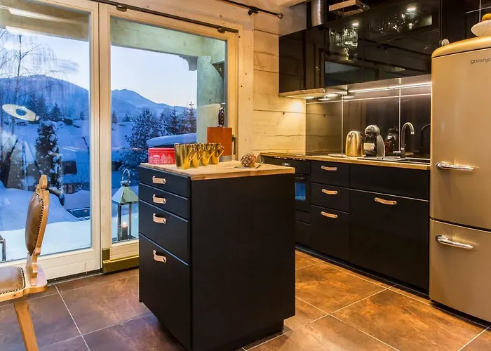 シャレー W Gorach *