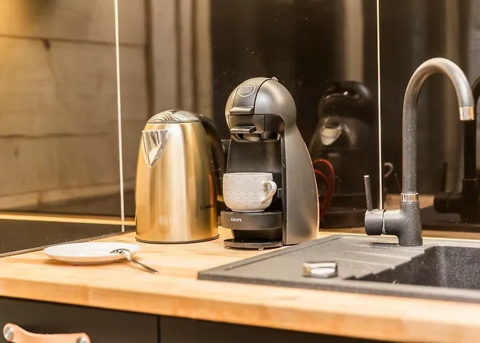 シャレー W Gorach *